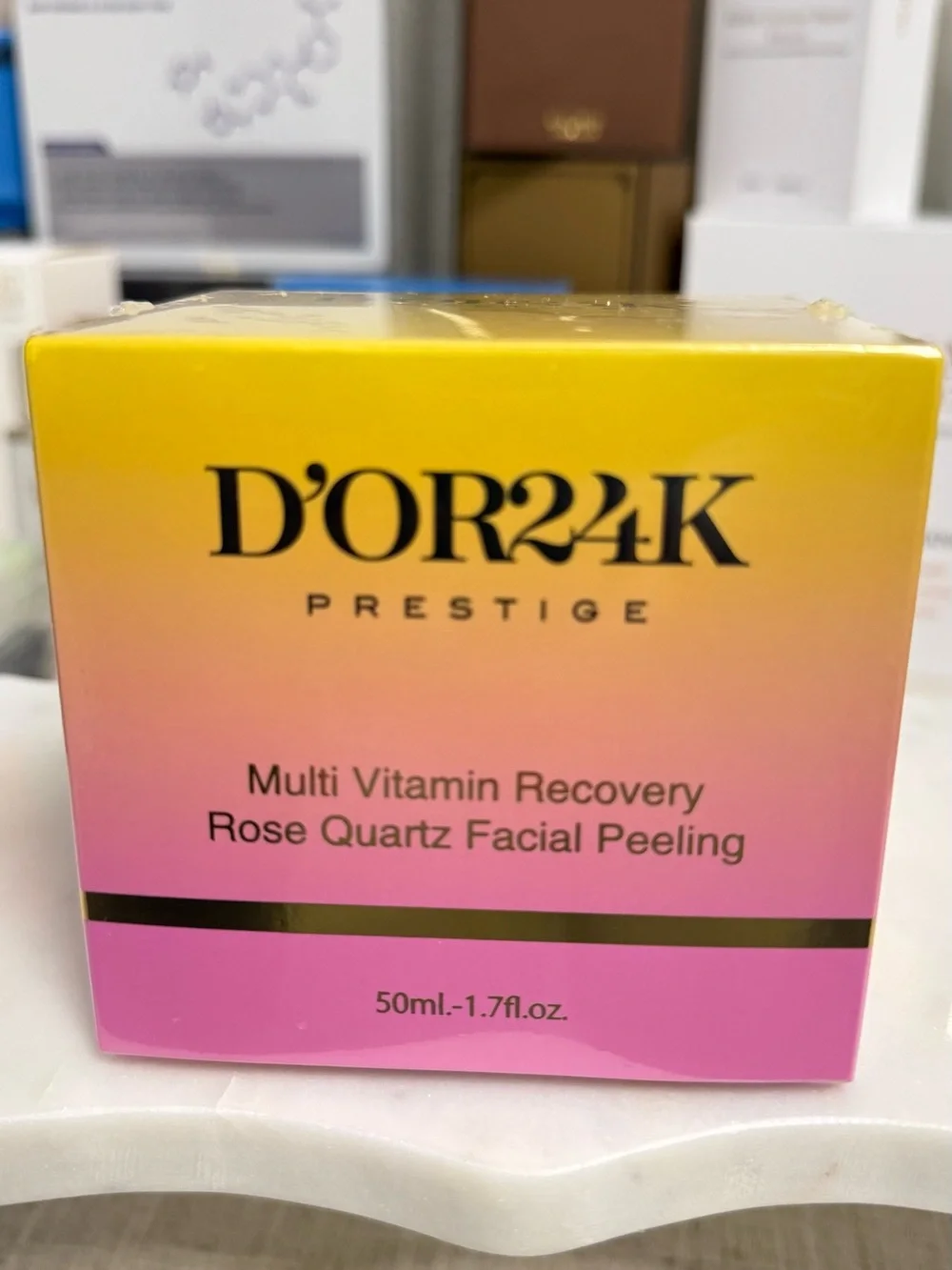 Multi Vitamin Recovery Rose Quartz Facial Peeling — Pink/Yellow